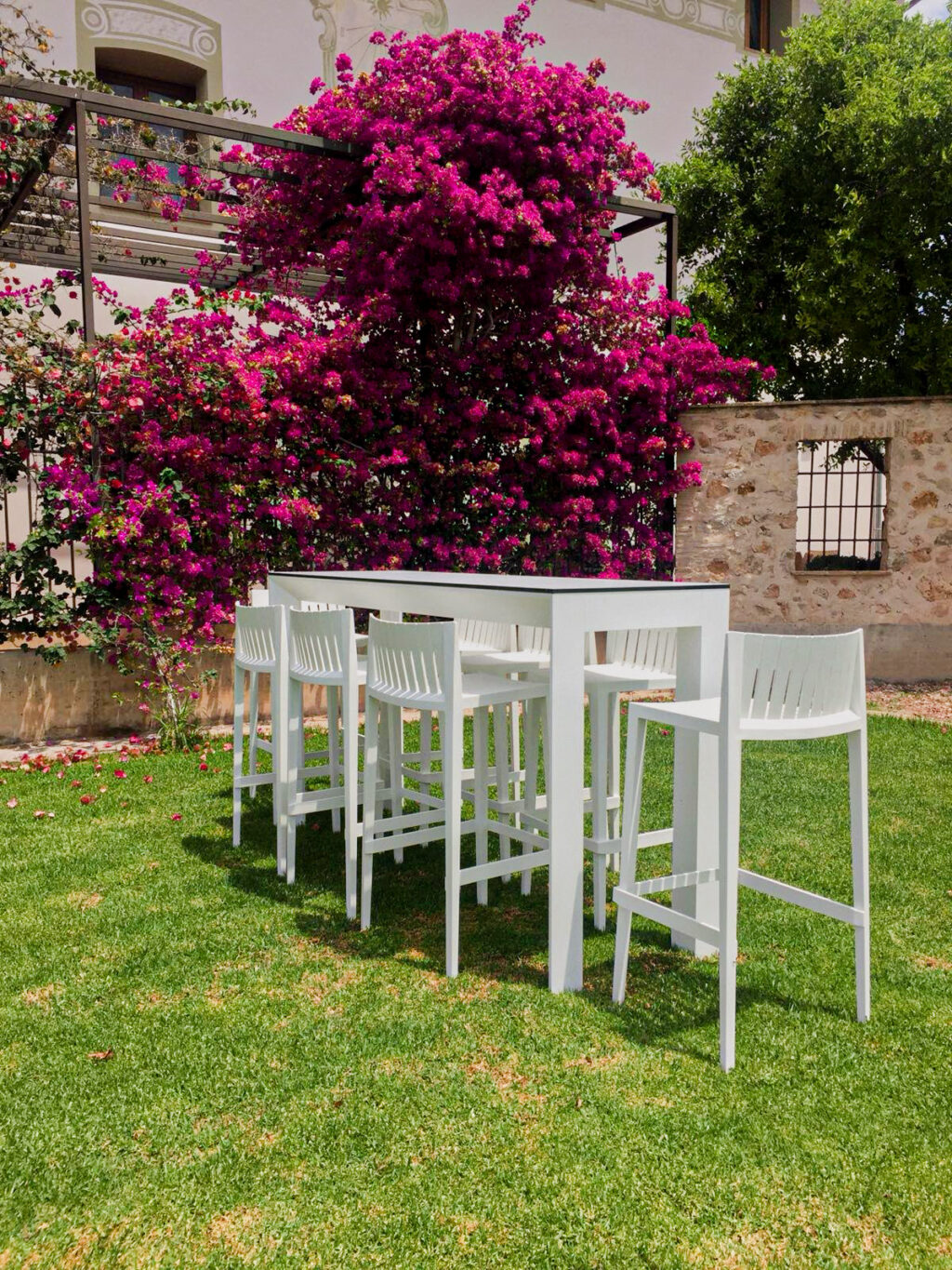 taburetes spritz blancos