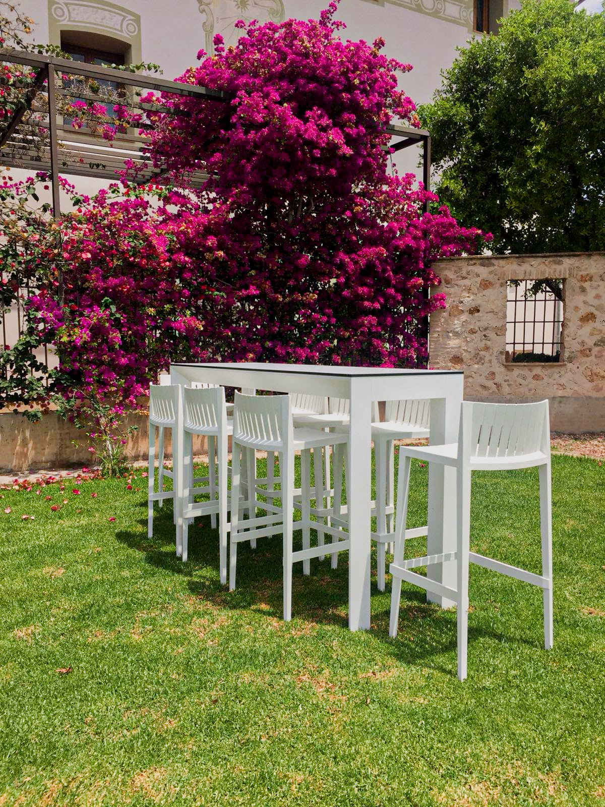 taburetes spritz blancos