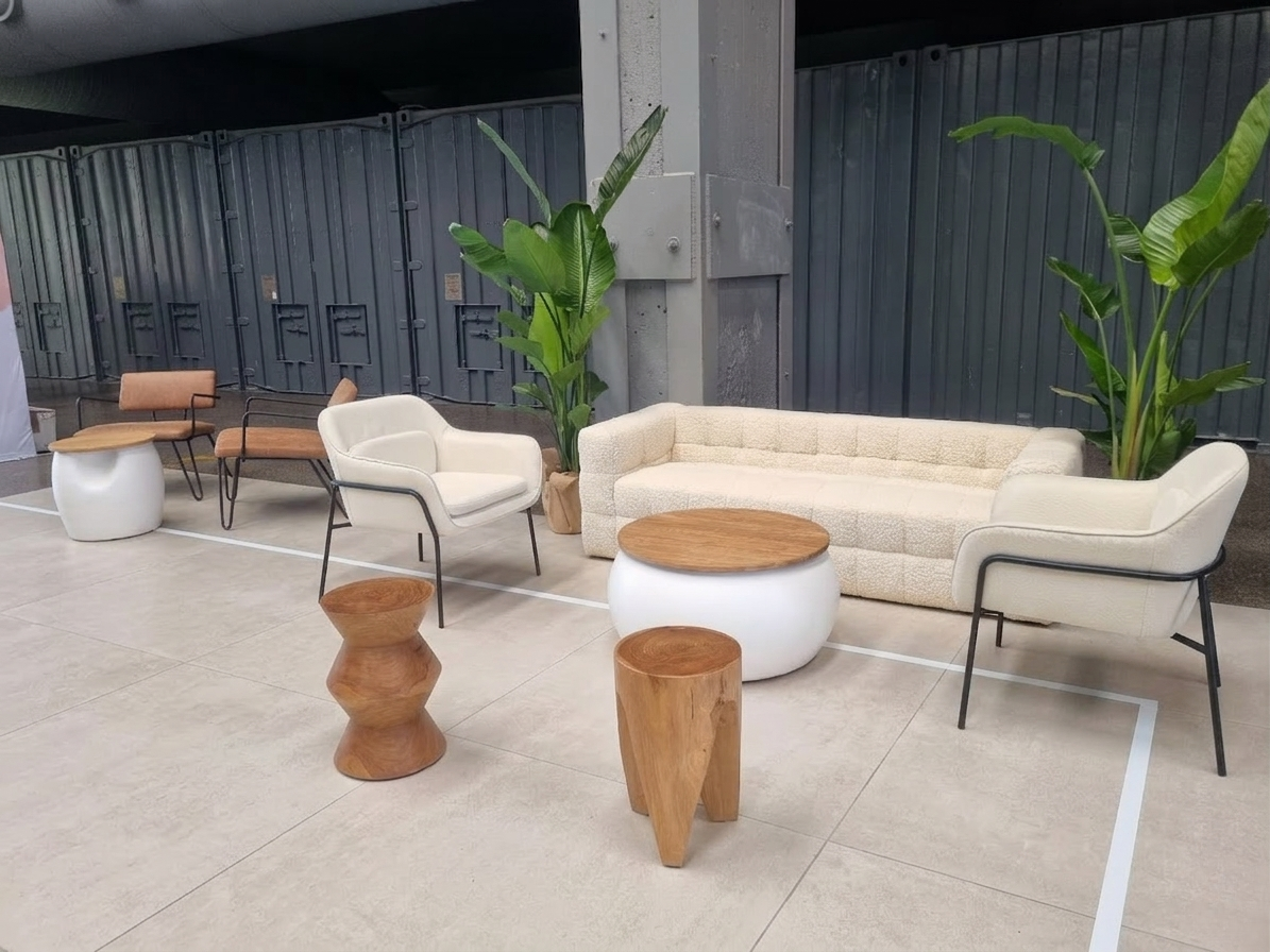 Sofá Cotton_ Butaca Stage_ Mesa baja Zen_Taburete Elondo_Taburete Kauri_ Anna Sillón_Mesa baja Zen Slim