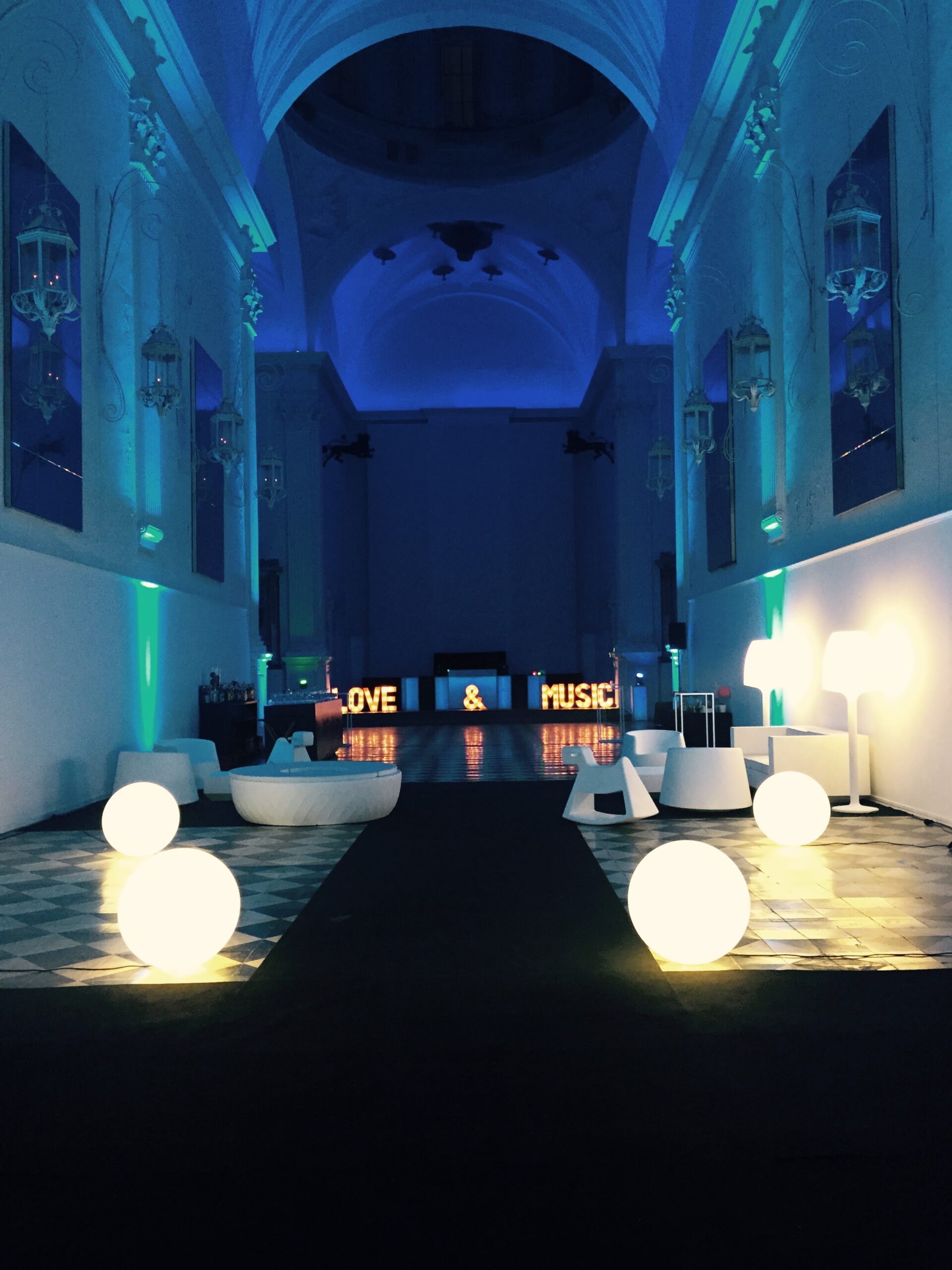 Alquiler de mobiliario para bodas en Valencia