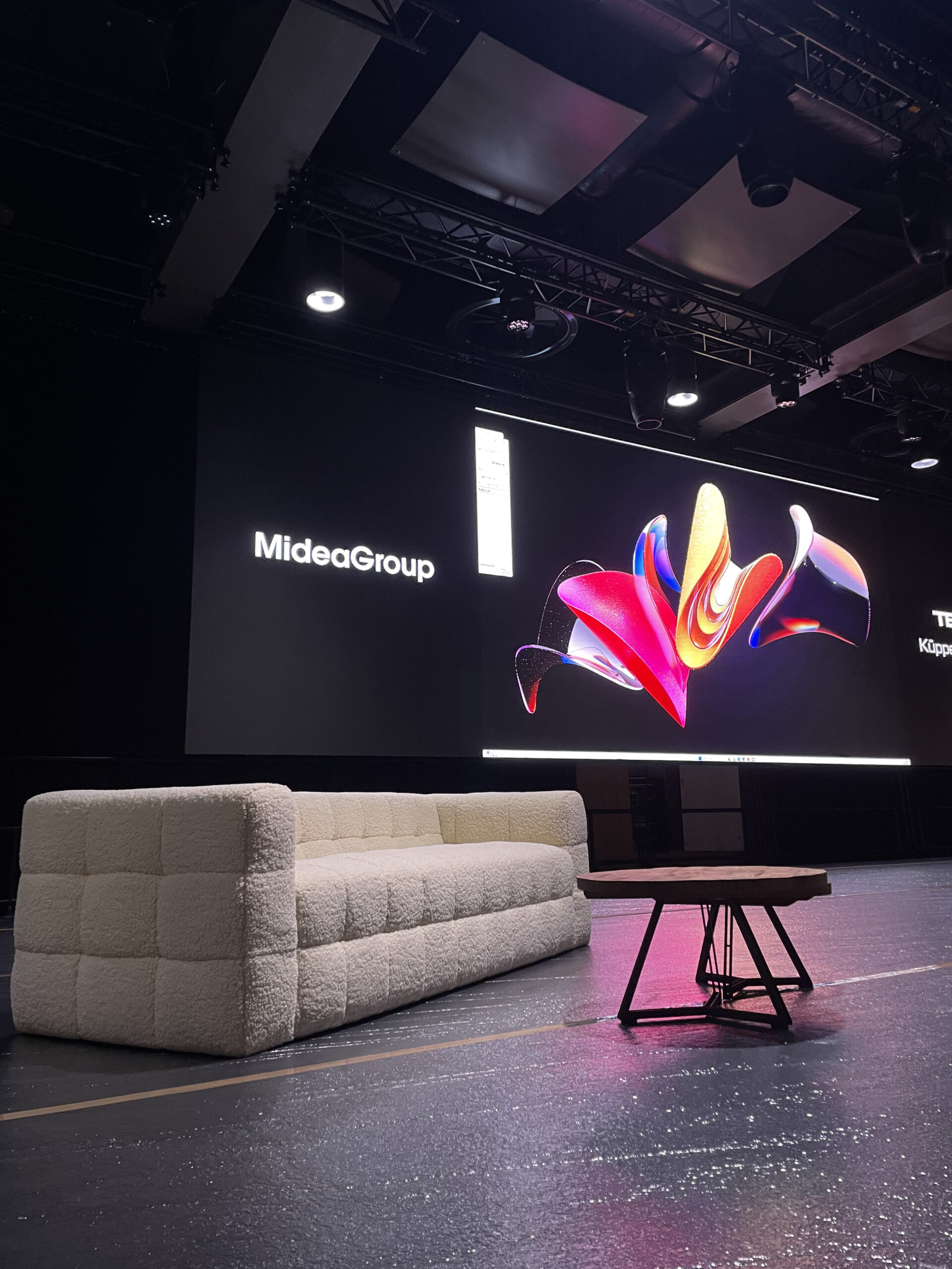 Rincón Home_ Mesa Sofá